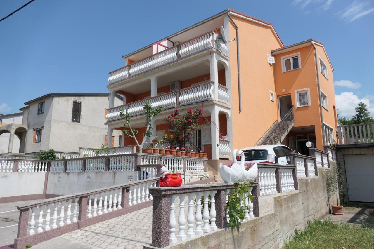 Apartments And Rooms Juki سينج المظهر الخارجي الصورة