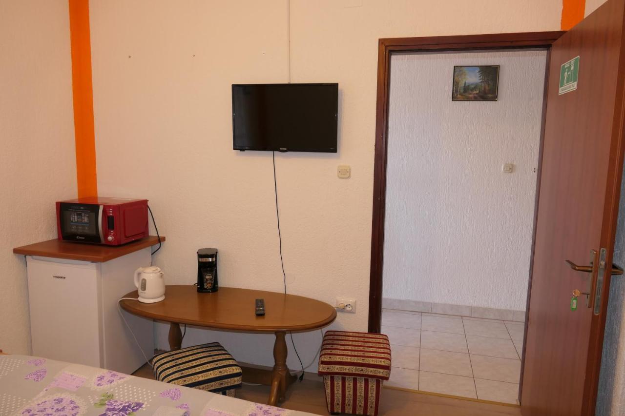 Apartments And Rooms Juki سينج المظهر الخارجي الصورة